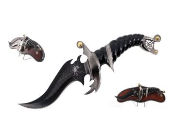 Snake Eye Fantasy Spider Knife Display