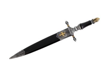 Medieval warrior Knight Protector knight Dagger